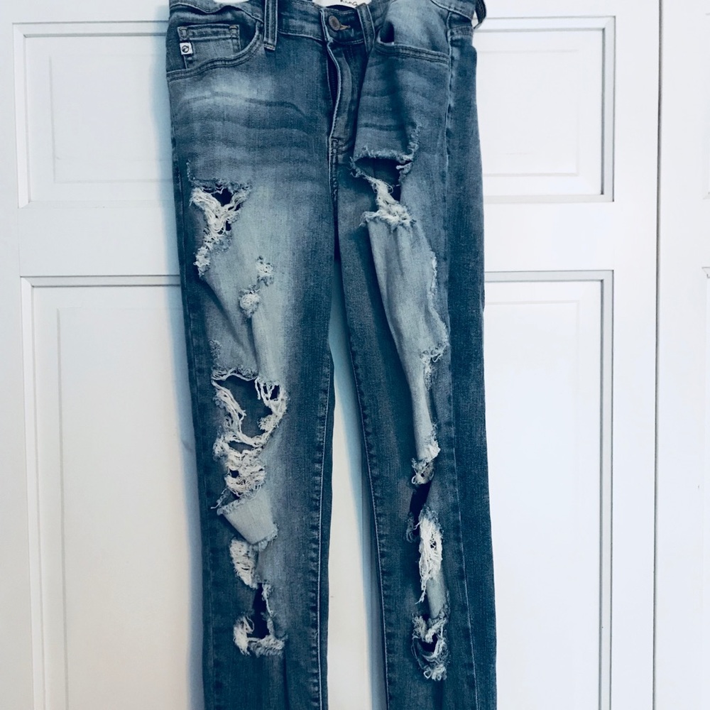 Medium wash ripped denim jeans